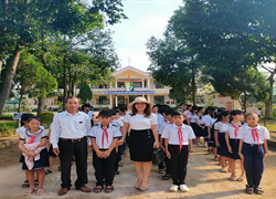 Trường TH Triệu Thành: Hoạt động trải nghiệm thực tế tại làng nghề truyền thống Chợ Sãi 
