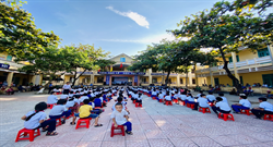 chương trình “Cùng em đến trường Tuổi trẻ Triệu Phong hướng về biển đảo quê hương