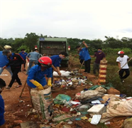 Triệu Phong: Đồng loạt ra quân vệ sinh môi trường, thu gom rác thải
